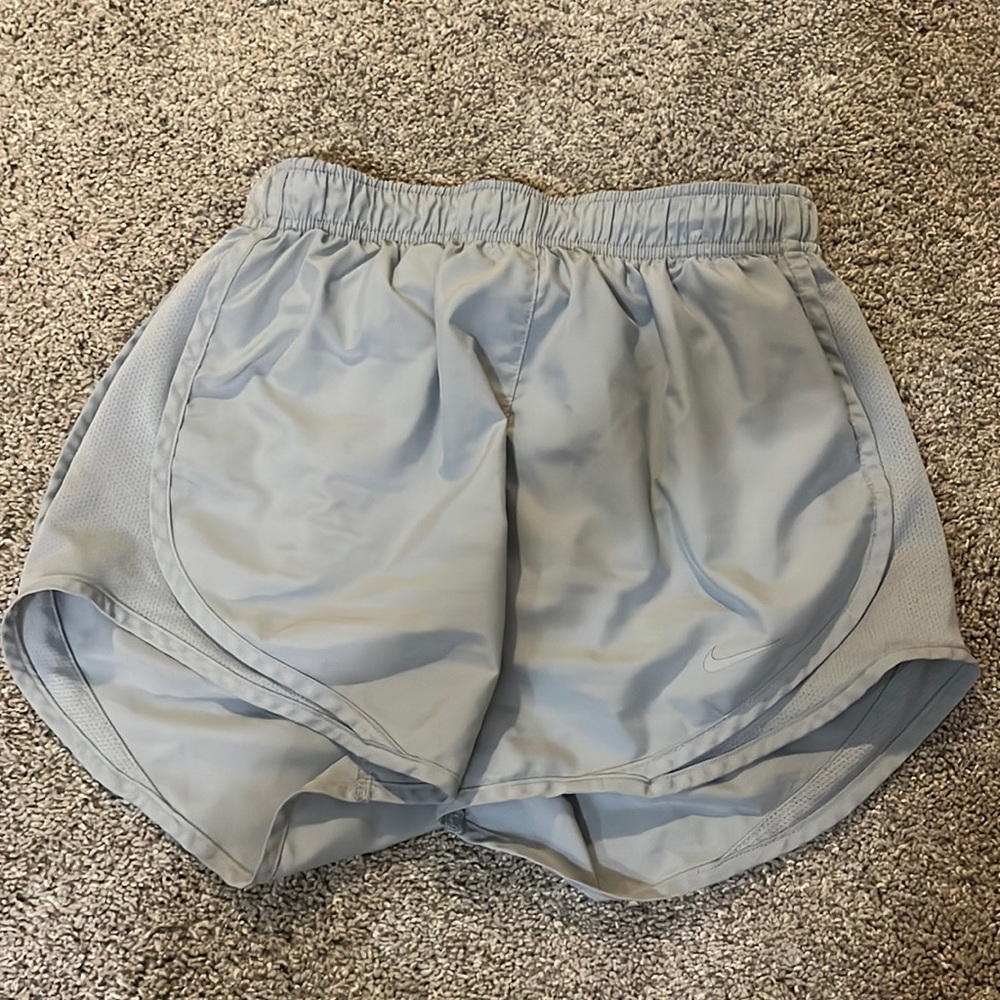 gray nike shorts